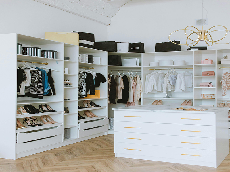 High-quality custom millwork cabinetry by ASASA Construction in Toronto. Expertly crafted, licensed and insured services for unique interiors.