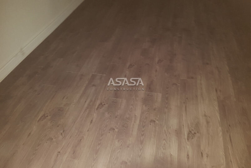 LAMINATE FLOORING